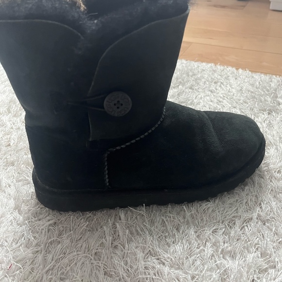 Black UGG boots (size 6 US) - Picture 3 of 4